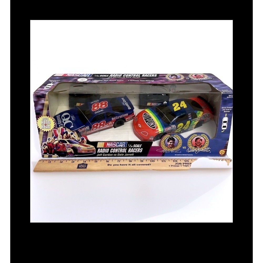 Vintage 1997 NASCAR Toy Biz 1/24 RC Racers Jeff Gordon vs Dale Jarrett 57090